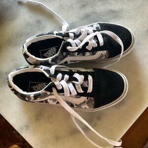 Little boy vans